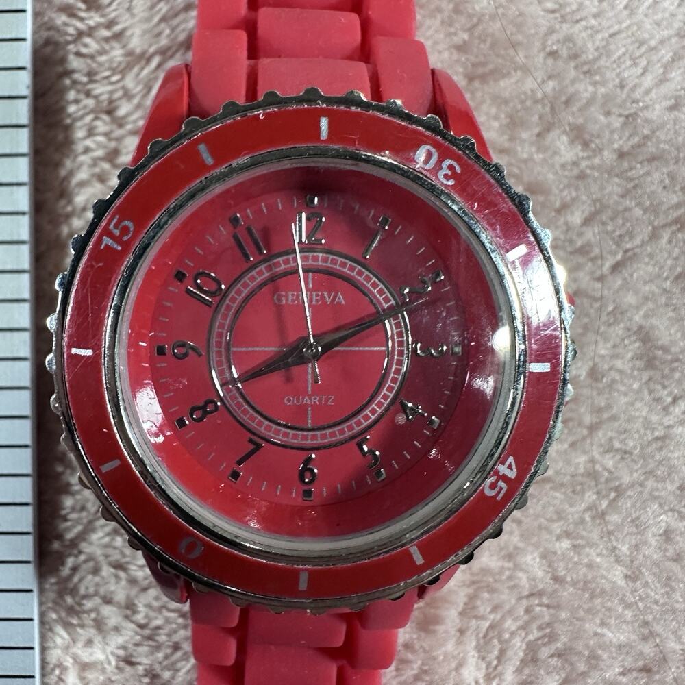 Geneva Womens Quartz Watch Silicone Band Analog Round Case